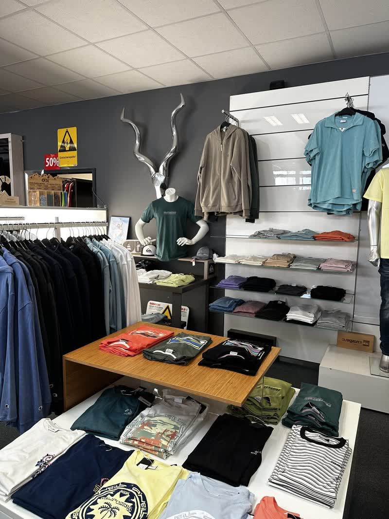 Modeabteilung bei Easy Sports